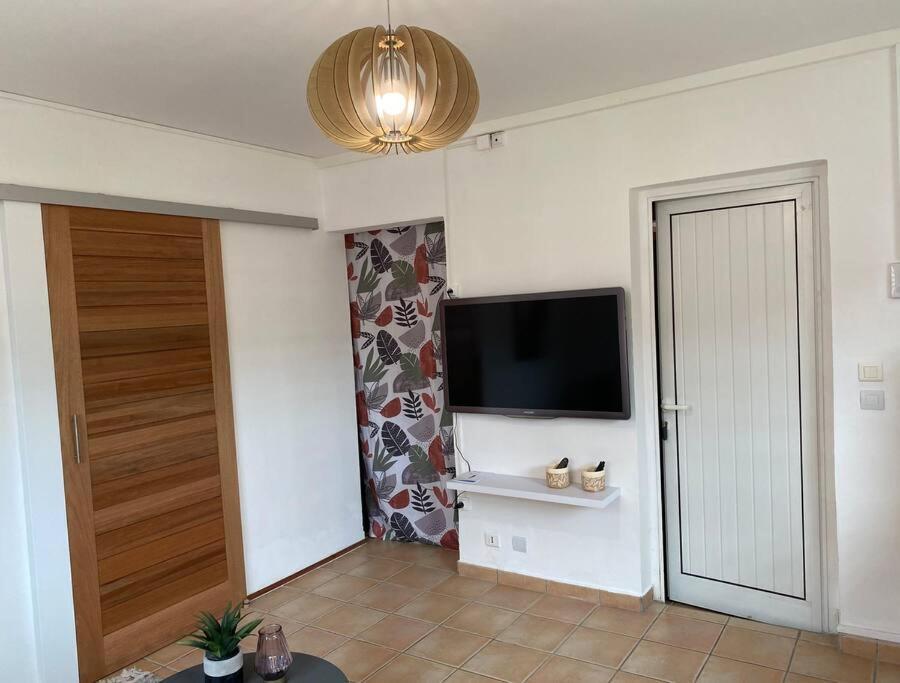 Appartement Cosy & Calme En Rez De Villa Saint-Francois  Kültér fotó